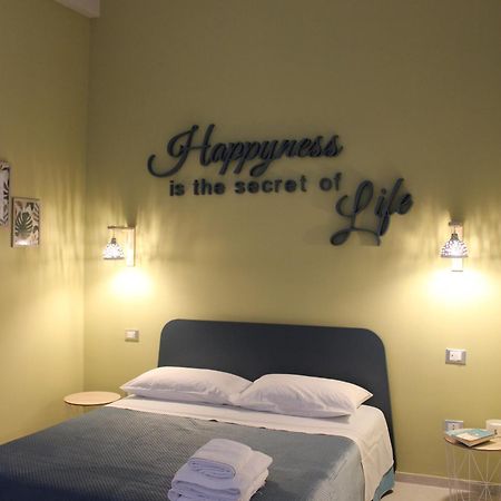 Appartement Happynesshouse_Locazione Turistica à Trani Extérieur photo