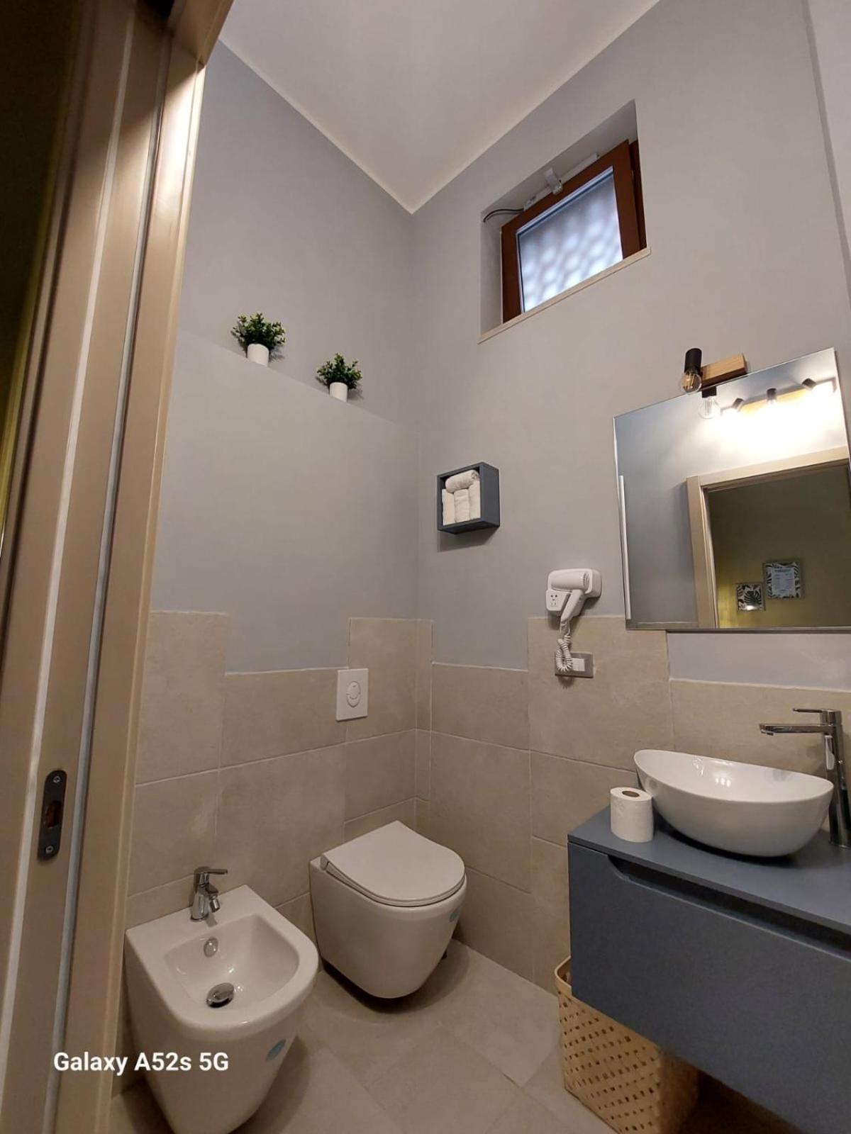 Appartement Happynesshouse_Locazione Turistica à Trani Extérieur photo