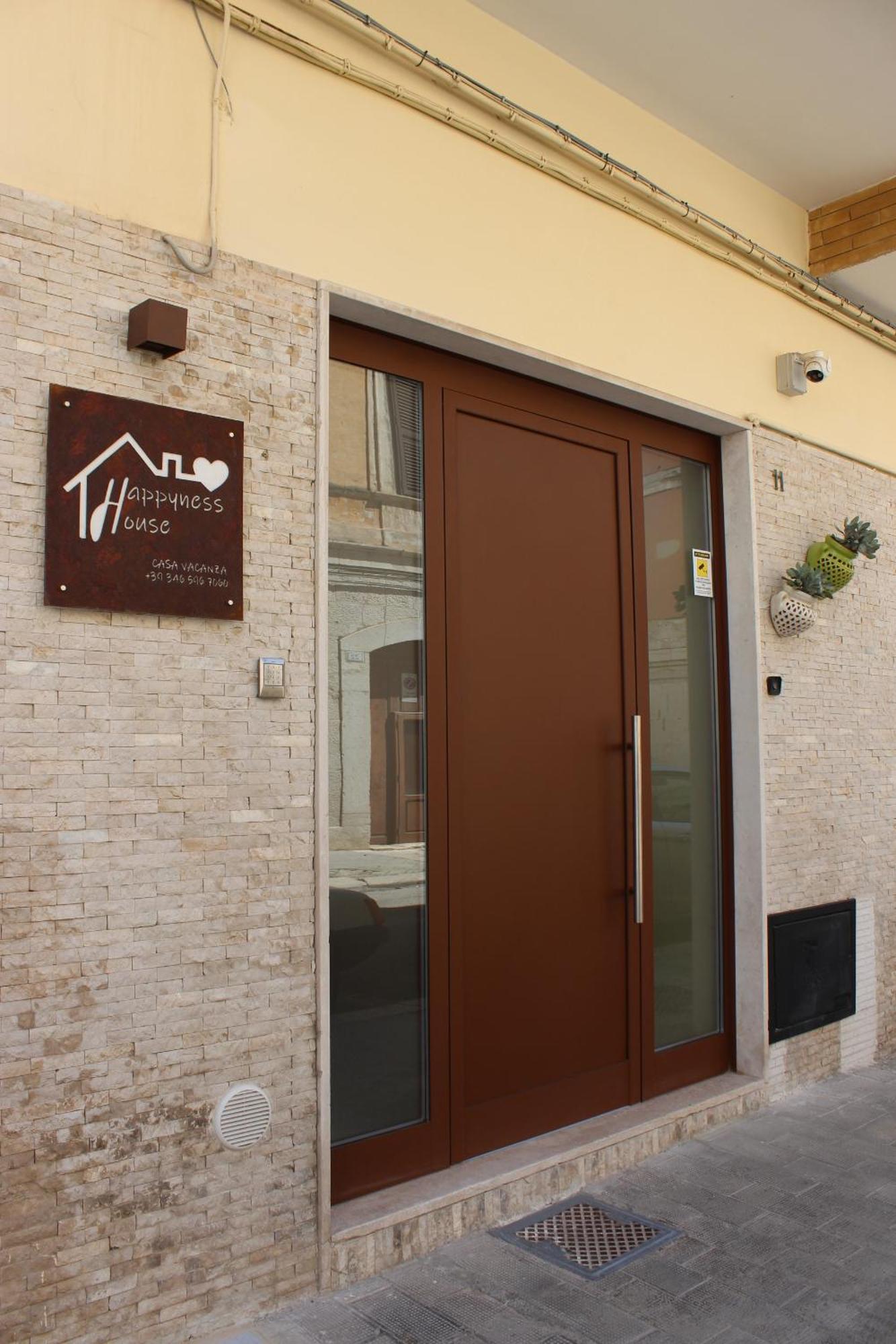 Appartement Happynesshouse_Locazione Turistica à Trani Extérieur photo